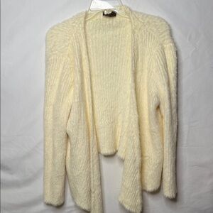 Karisma cream soft fluffy long sleeve open cardigan sz L